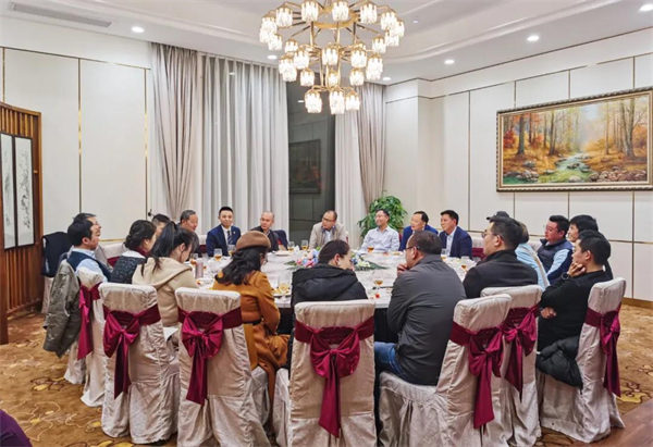 万向娱乐携手光大证券股份有限公司成功举办《上市规划》主题沙龙