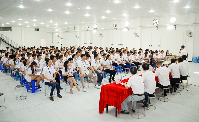 热烈祝贺东莞佳盟科技集团和大漠电子携手万向娱乐启动企业管理升级