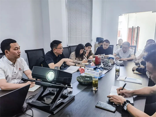 万向注册温州分公司总经理刘川老师致辞